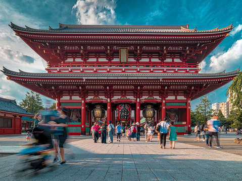Tokyo shrine in action