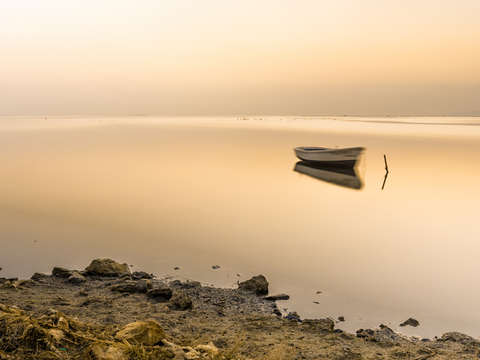Movement of a boat in delta de ebro ii