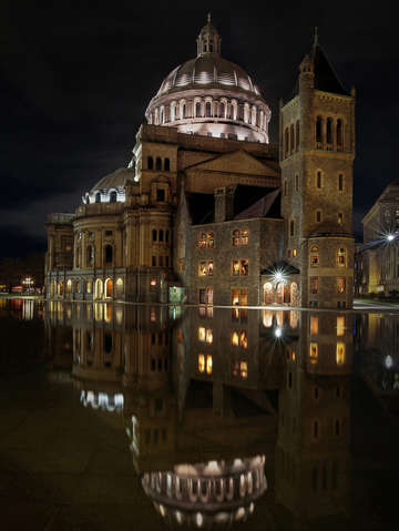 Reflecting pool