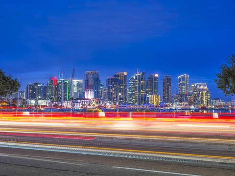 Skyline streaks