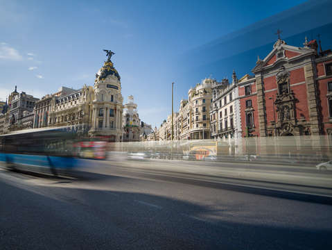 Movement of cars in gran via street