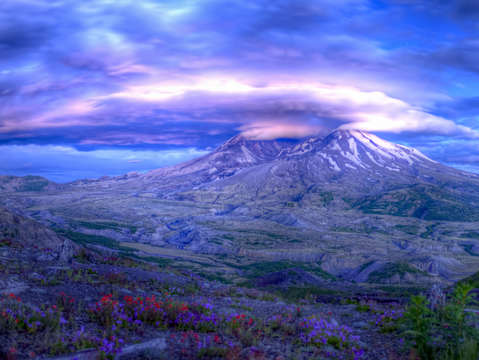 Cloudy night mt st helens