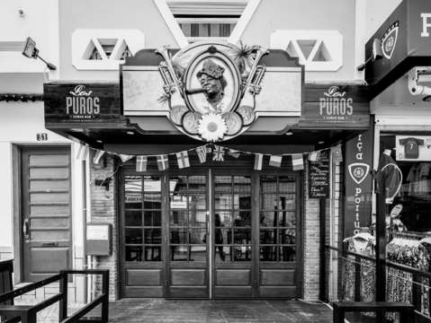 Los puros cuban bar alvor