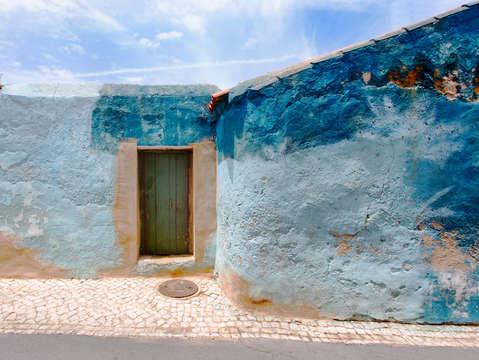 Blue building alvor