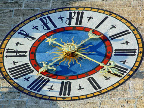 The clock of neues rathaus munich