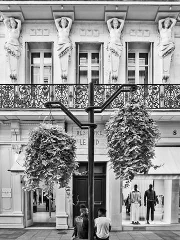 Black white rue dantibes