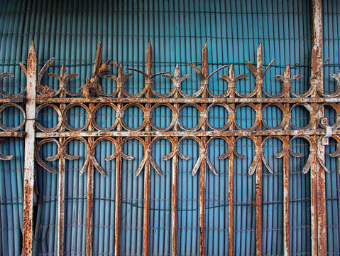 Cannes fence