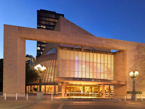 The morton meyerson symphony center
