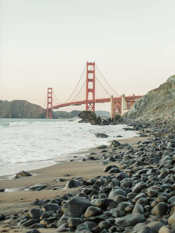 Golden gate in winter