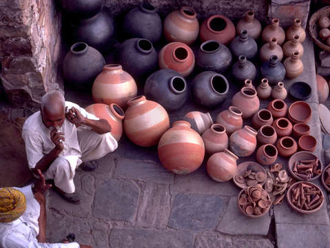 Pottery vendor