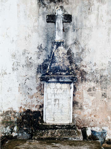 White-cross-cemetery-puerto-rico