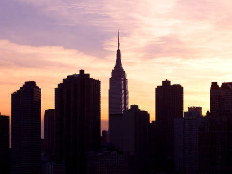 Silhouette of new york skyline