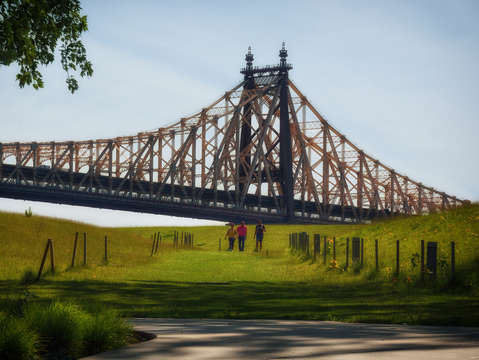 Visions of new york on roosevelt island