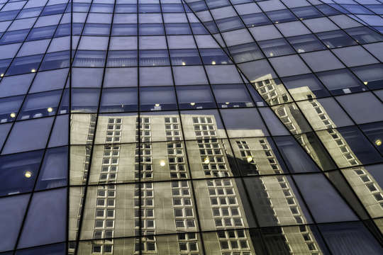 Windows in windows 9542