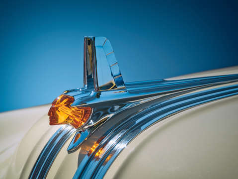 1953 pontiac hood ornament