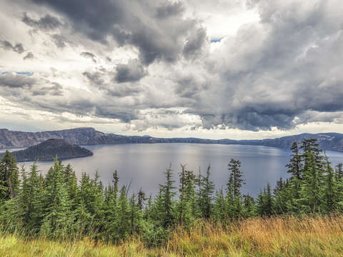 Green blue grey at crater lake