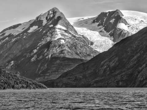 Glacier mountain bw
