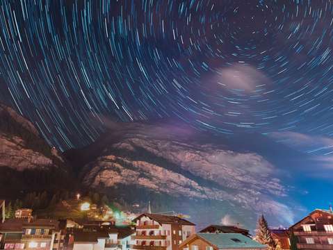 Star trails in zermatt