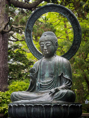 Sitting buddha
