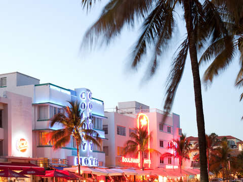 Art deco architecture at ocean drive