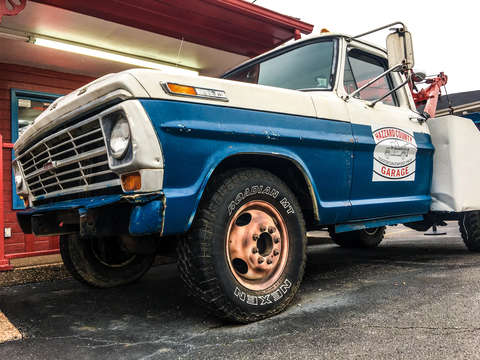 Cooters tow truck
