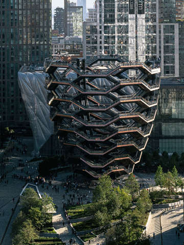 12 hudson yards savage beauty