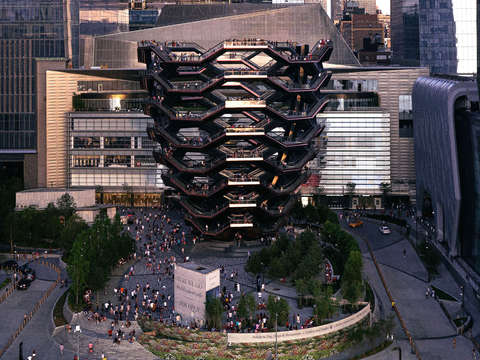 32 hudson yards savage beauty
