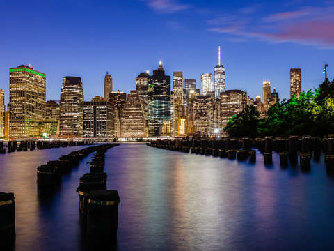 Manhattan skyline at night