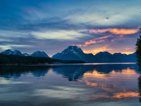 Sunset on jackson lake