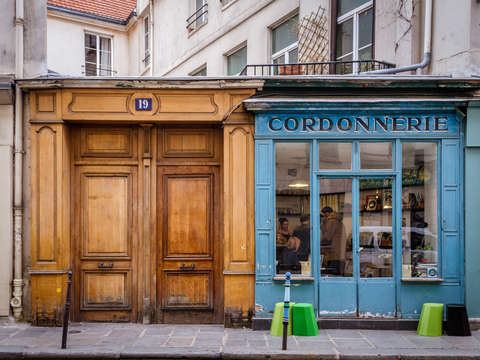 Boot caf in paris