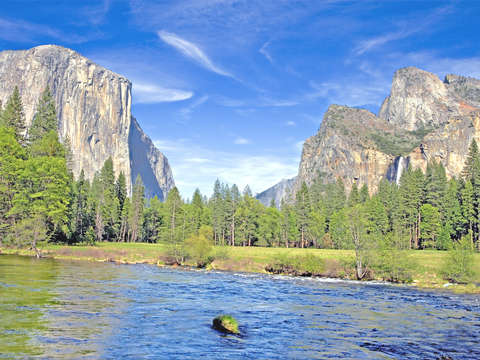 Merced river in yosemite national park