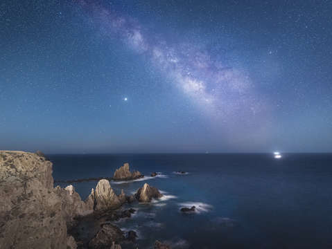 The milkyway and the sea