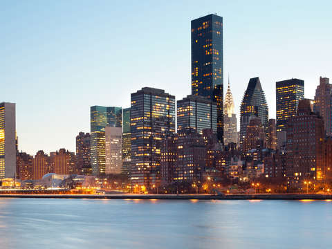 Skyline of manhattan at night