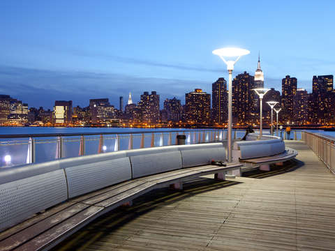 Skyline of manhattan at night 2