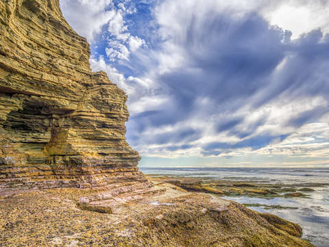 Cliff cloud become one