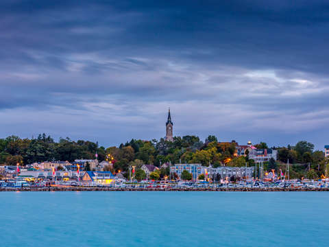 Port washington hues