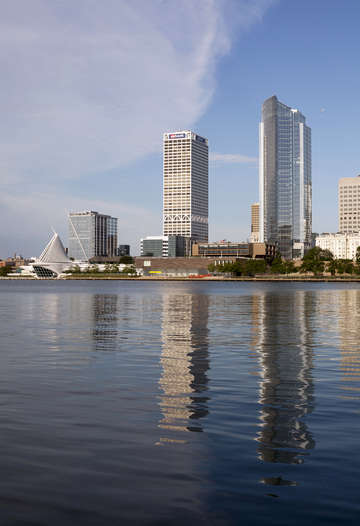 Milwaukee skyline 2