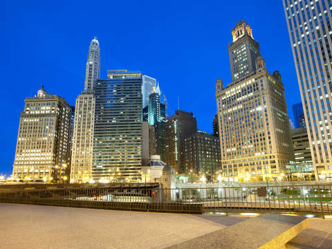 Wacker drive on the shore of chicago river
