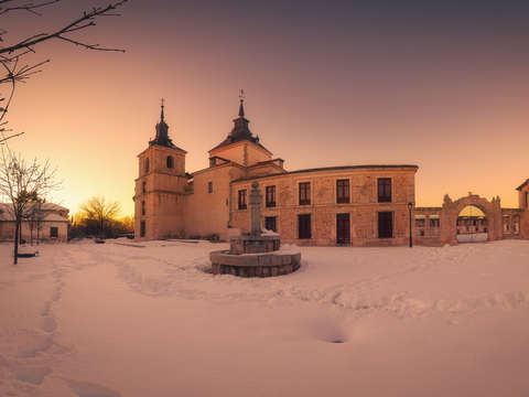 The old palace and the snow