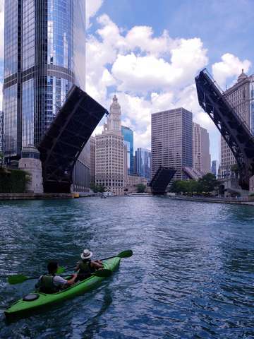 Kayaking chicago river