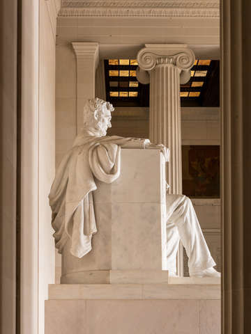 Abraham lincoln from the side