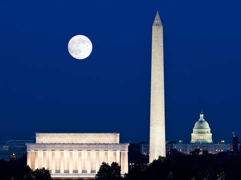 Moonrise over dc