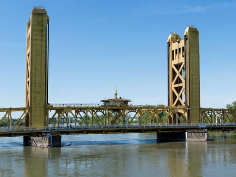 Tower bridge gateway in sacramento