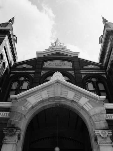 The smithsonian castle
