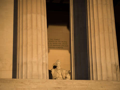 Lincoln memorial in golden sunlight 4