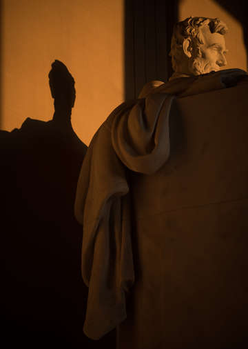 Lincoln memorial in golden sunlight 7