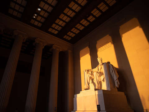 Lincoln memorial in golden sunlight 9
