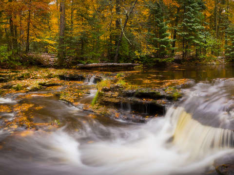 Autumn at laughing whitefish falls