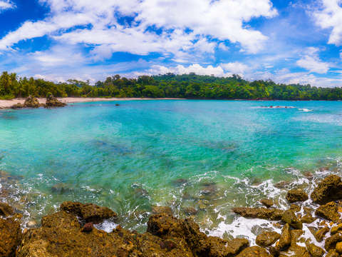 Gulf of nicoya manuel antonio beach
