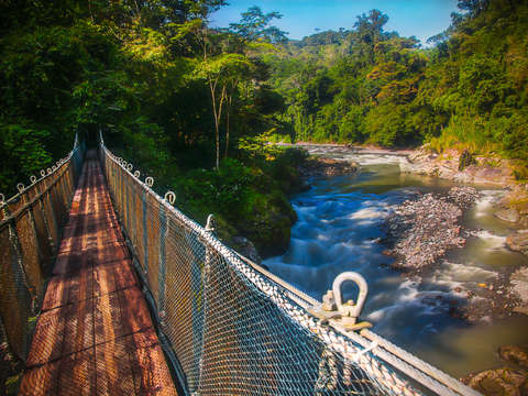 Bridge over the pacuare